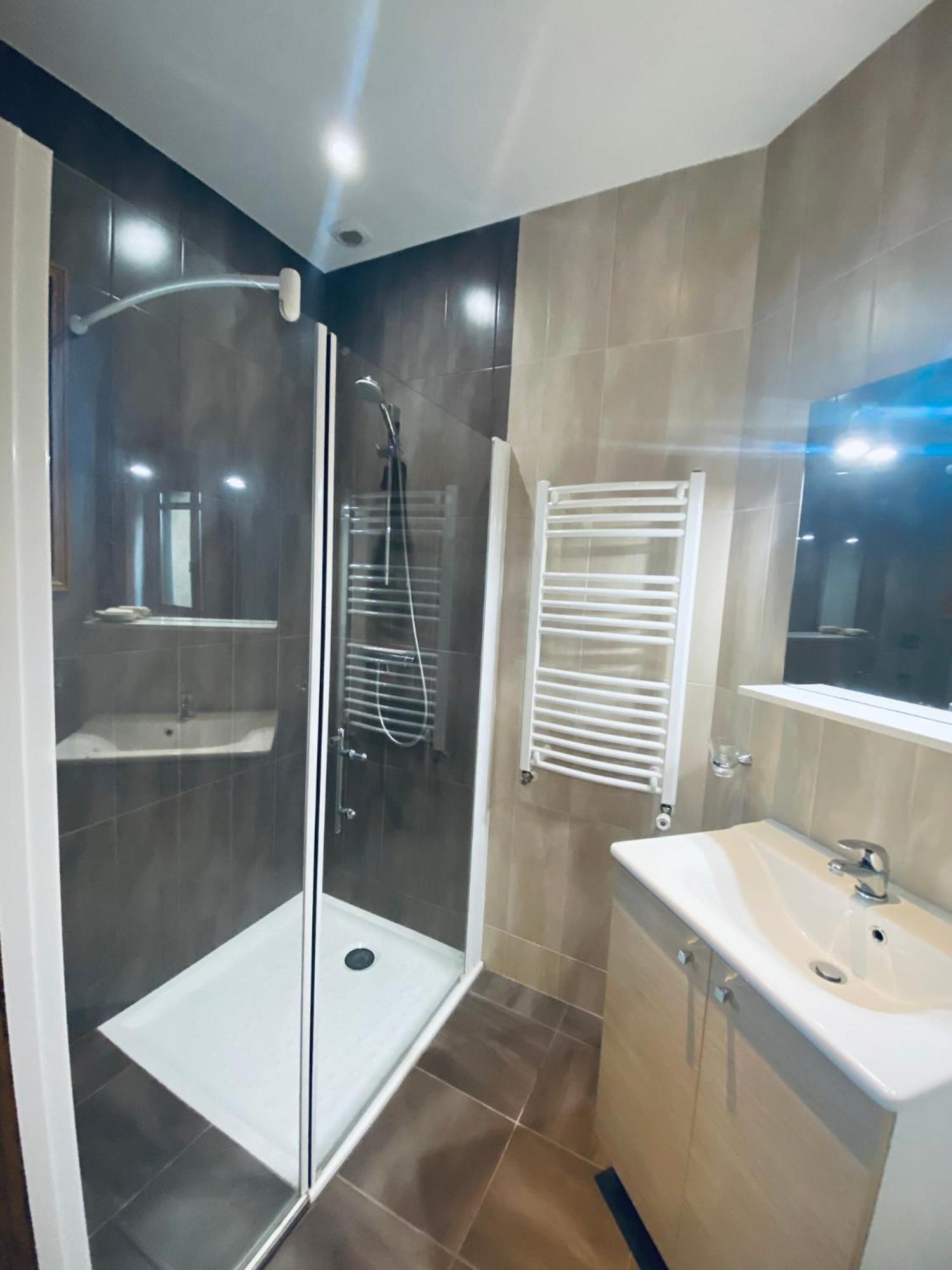 Bed and Breakfast Le Hibou Heureux Bezenac Екстер'єр фото